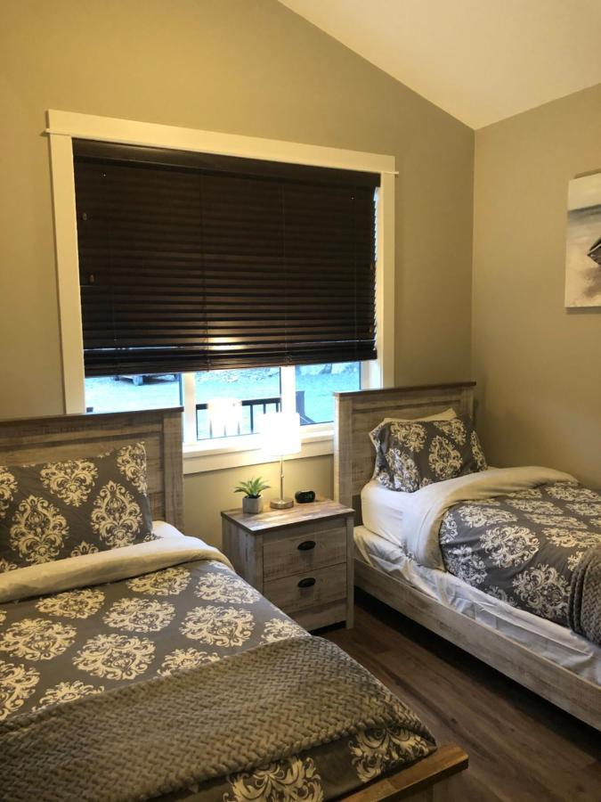 Sandy Feet Retreat Port Renfrew- Oceanfront 2Br Modern Cottage Eksteriør billede